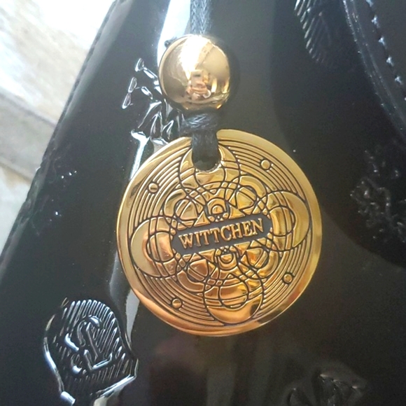 👑 2X HOST PICK 👑 Exclusive Wittchen Limited Edition Patent Leather Large Tote - Picture 8 of 11